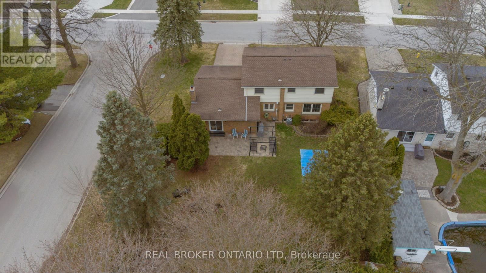 196 WYCHWOOD PARK Image 49