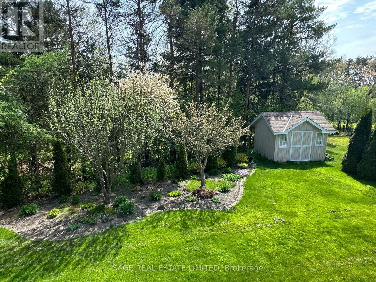 15 HILLVIEW DRIVE Image 14