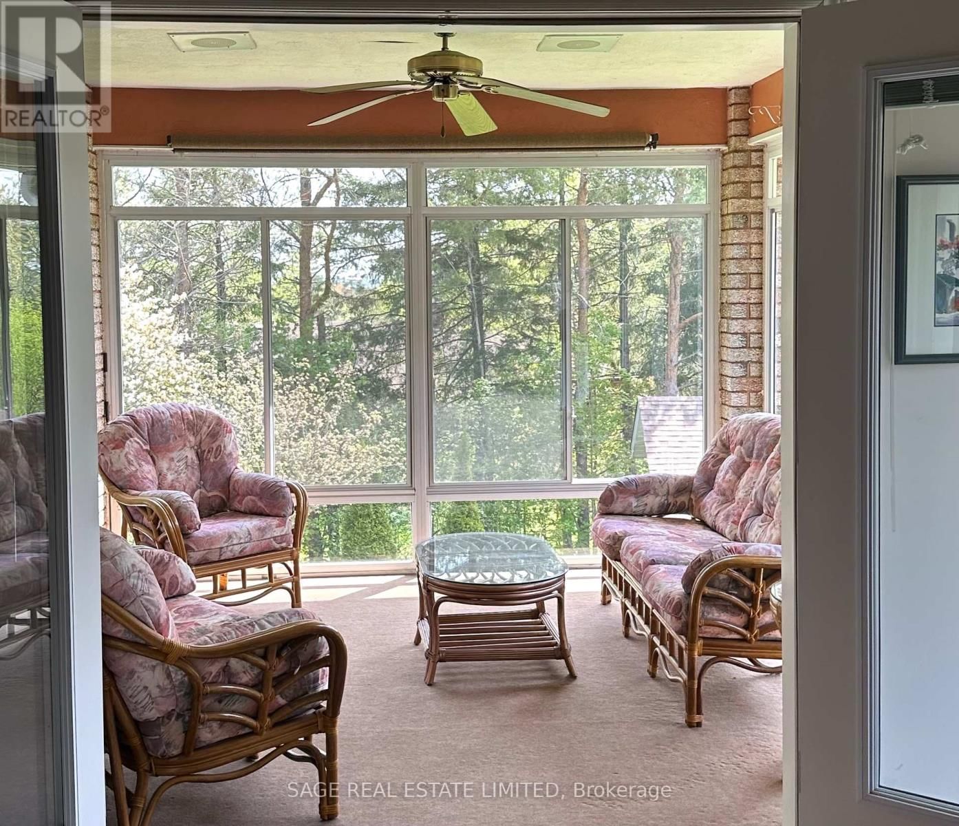 15 HILLVIEW DRIVE Image 19