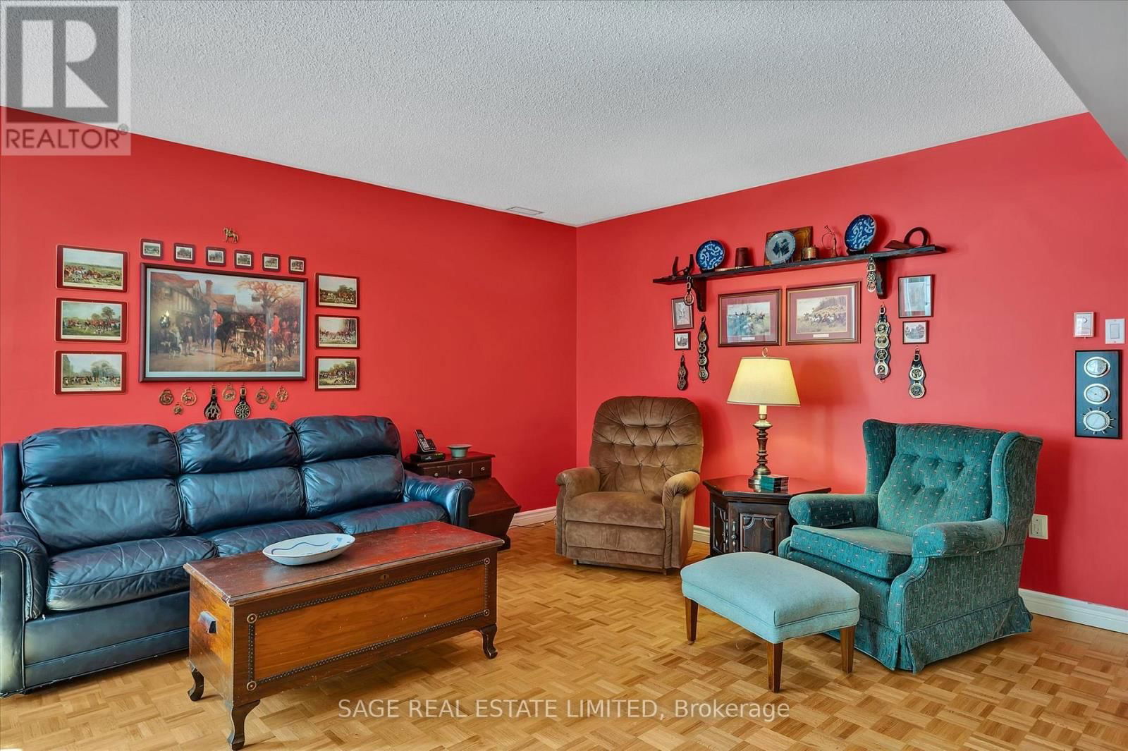 15 HILLVIEW DRIVE Image 31