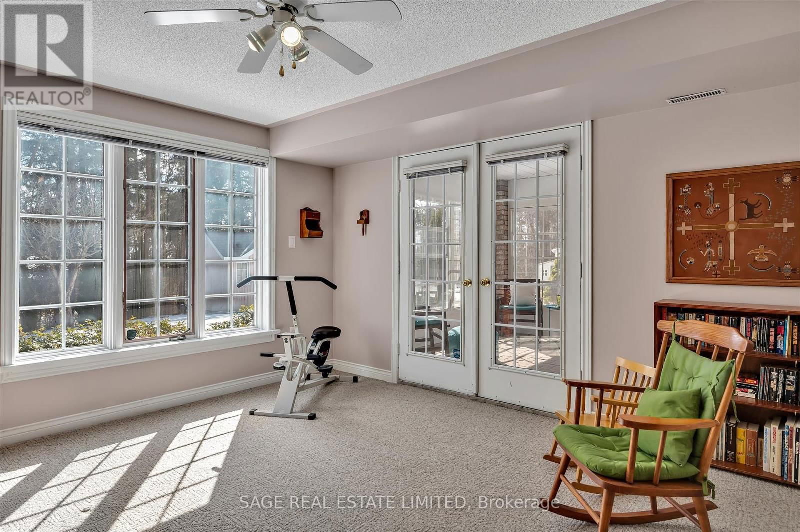 15 HILLVIEW DRIVE Image 33