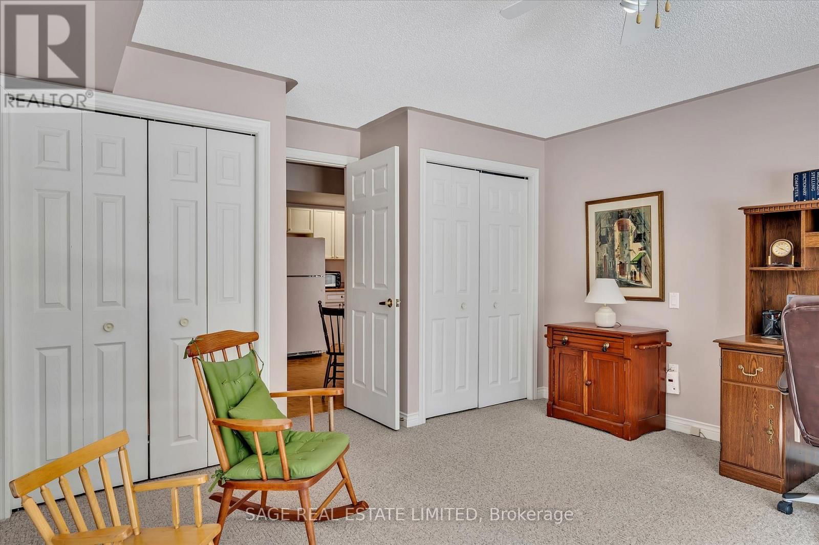 15 HILLVIEW DRIVE Image 35