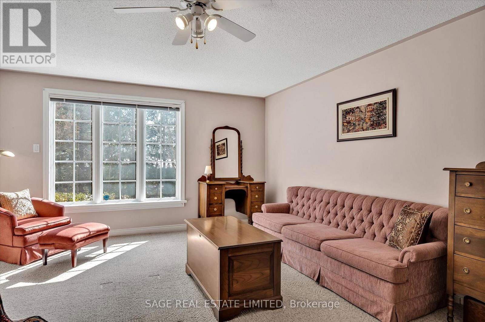 15 HILLVIEW DRIVE Image 37