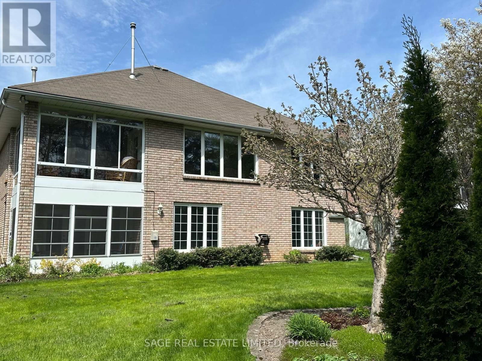 15 HILLVIEW DRIVE Image 44