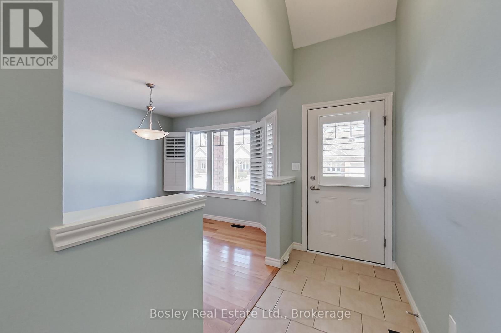 112 EMPIRE LANE Image 5