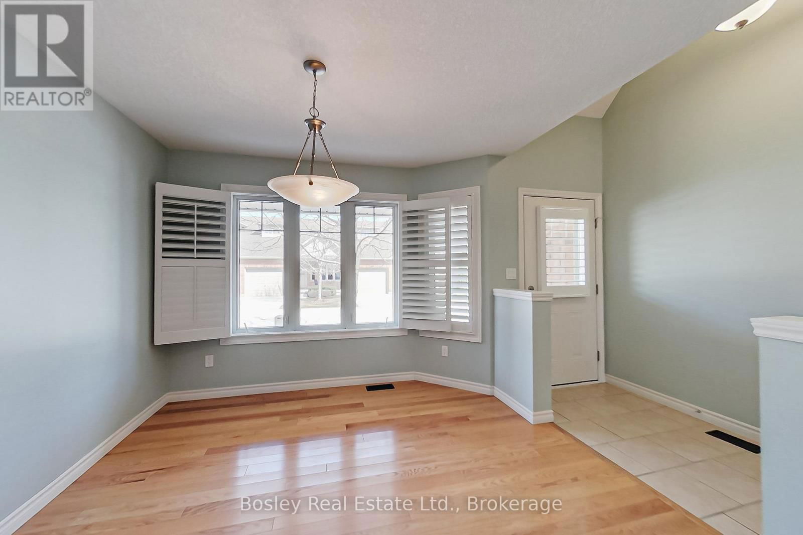 112 EMPIRE LANE Image 6