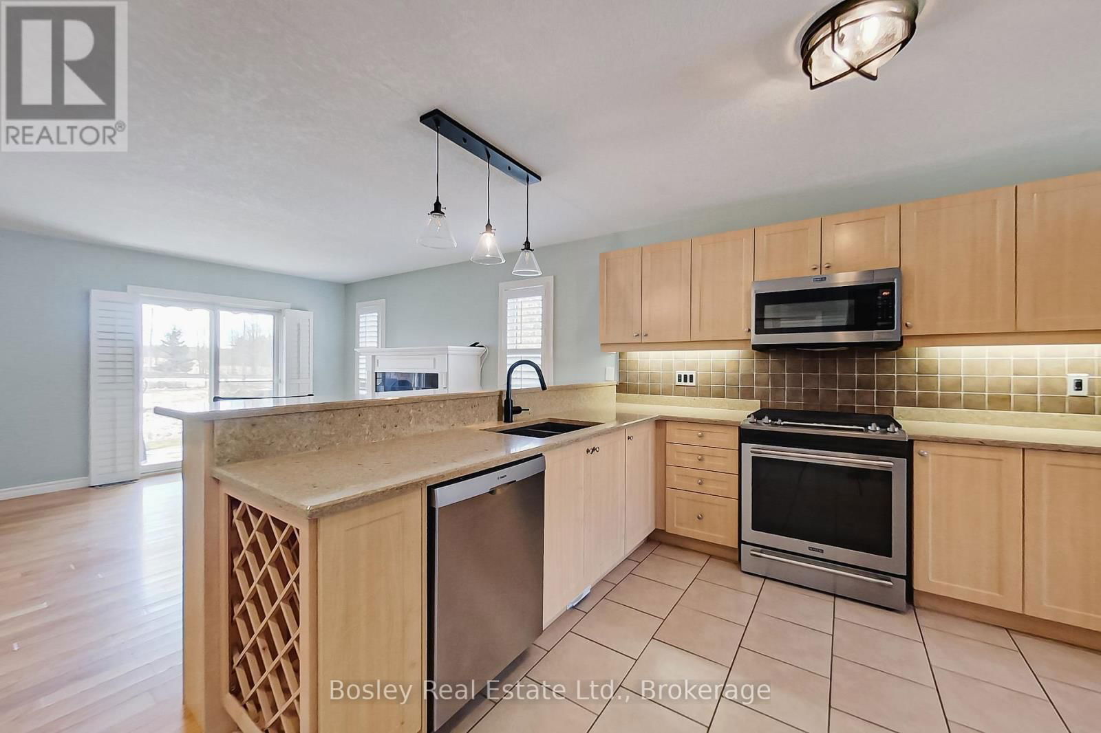 112 EMPIRE LANE Image 8