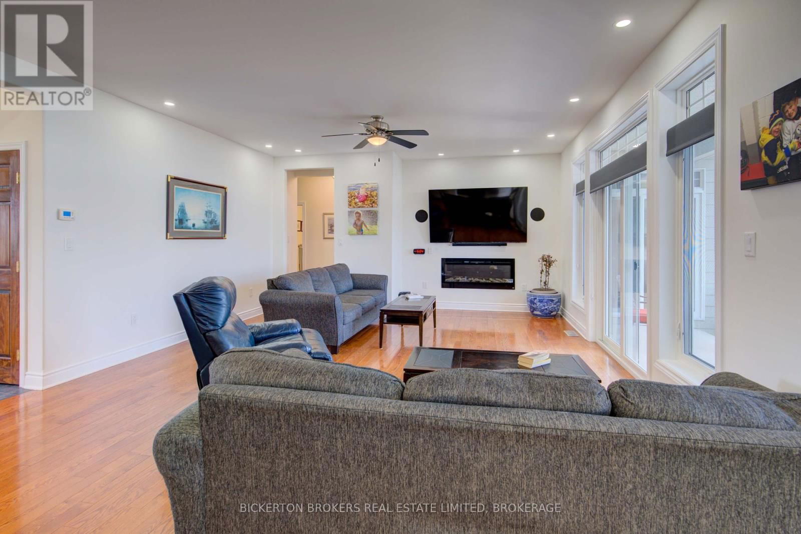 255 GOOD FRIEND DRIVE Image 34