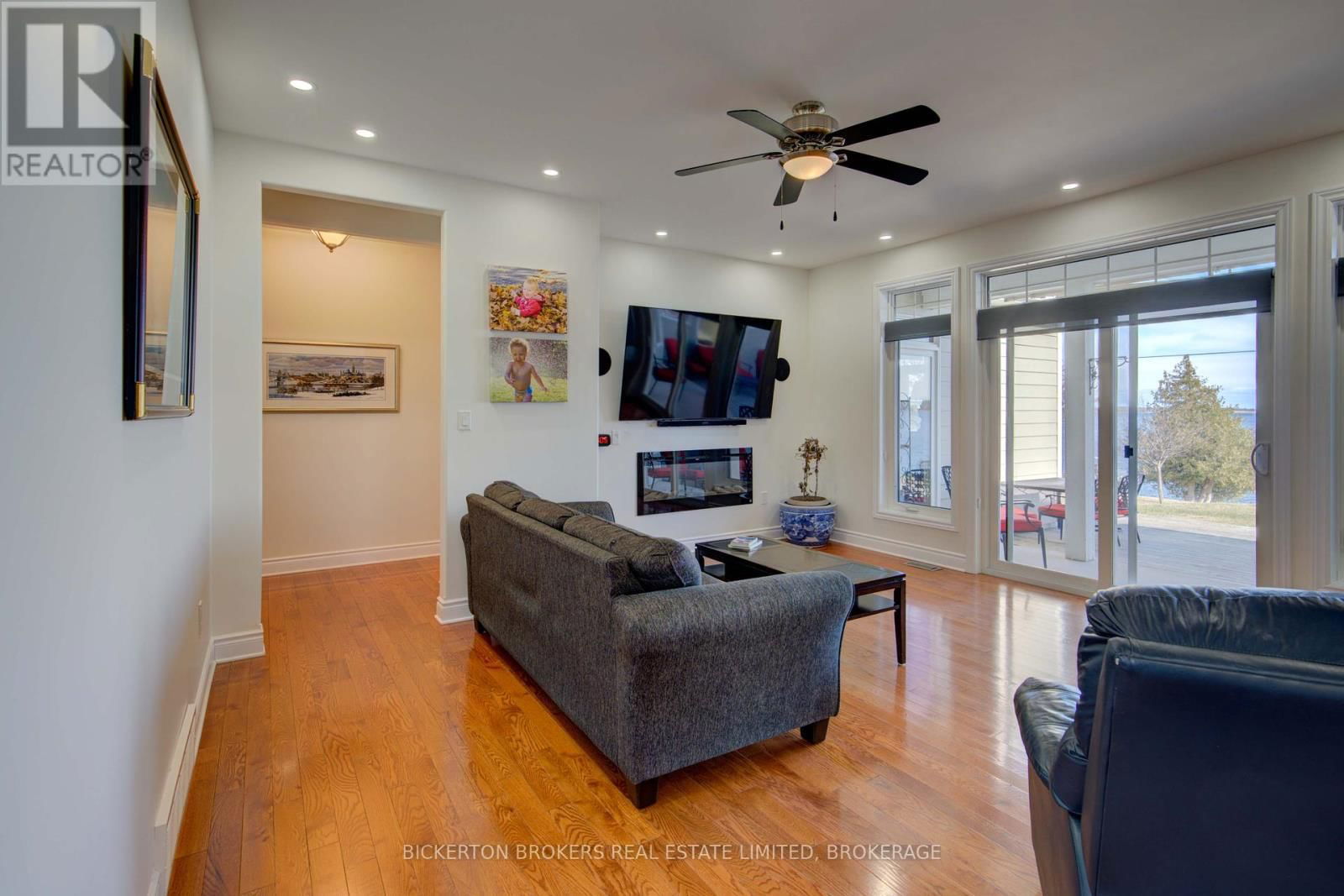 255 GOOD FRIEND DRIVE Image 40
