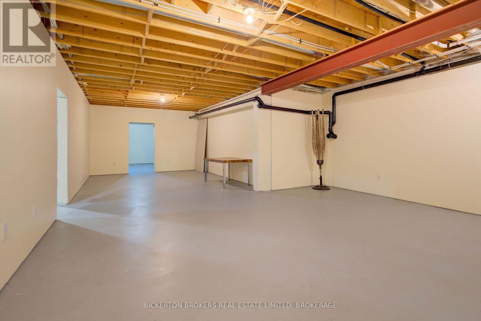 255 GOOD FRIEND DRIVE Image 43
