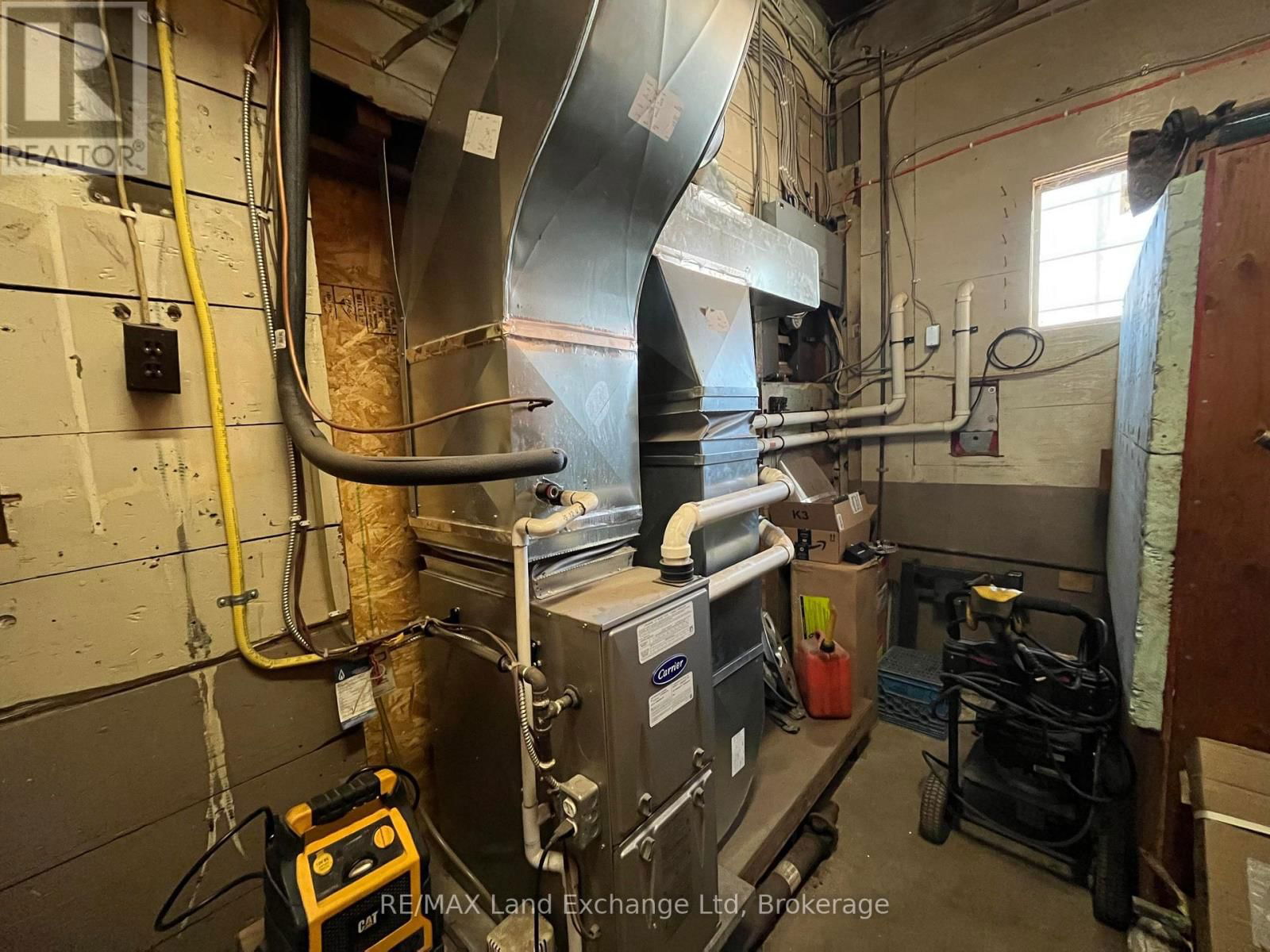 504 CAMPBELL STREET Image 26