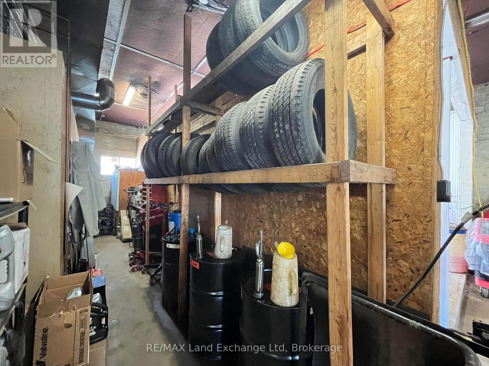504 CAMPBELL STREET Image 28
