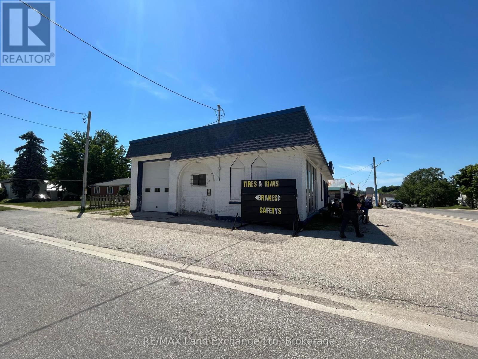 504 CAMPBELL STREET Image 9