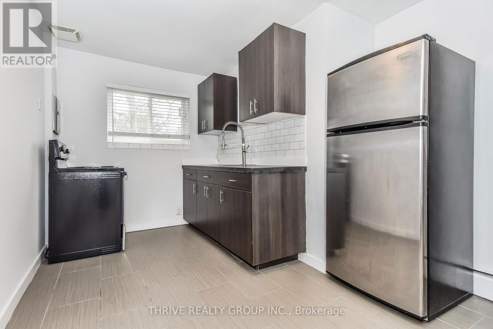 11 - 11 MCCLARY AVENUE Image 3