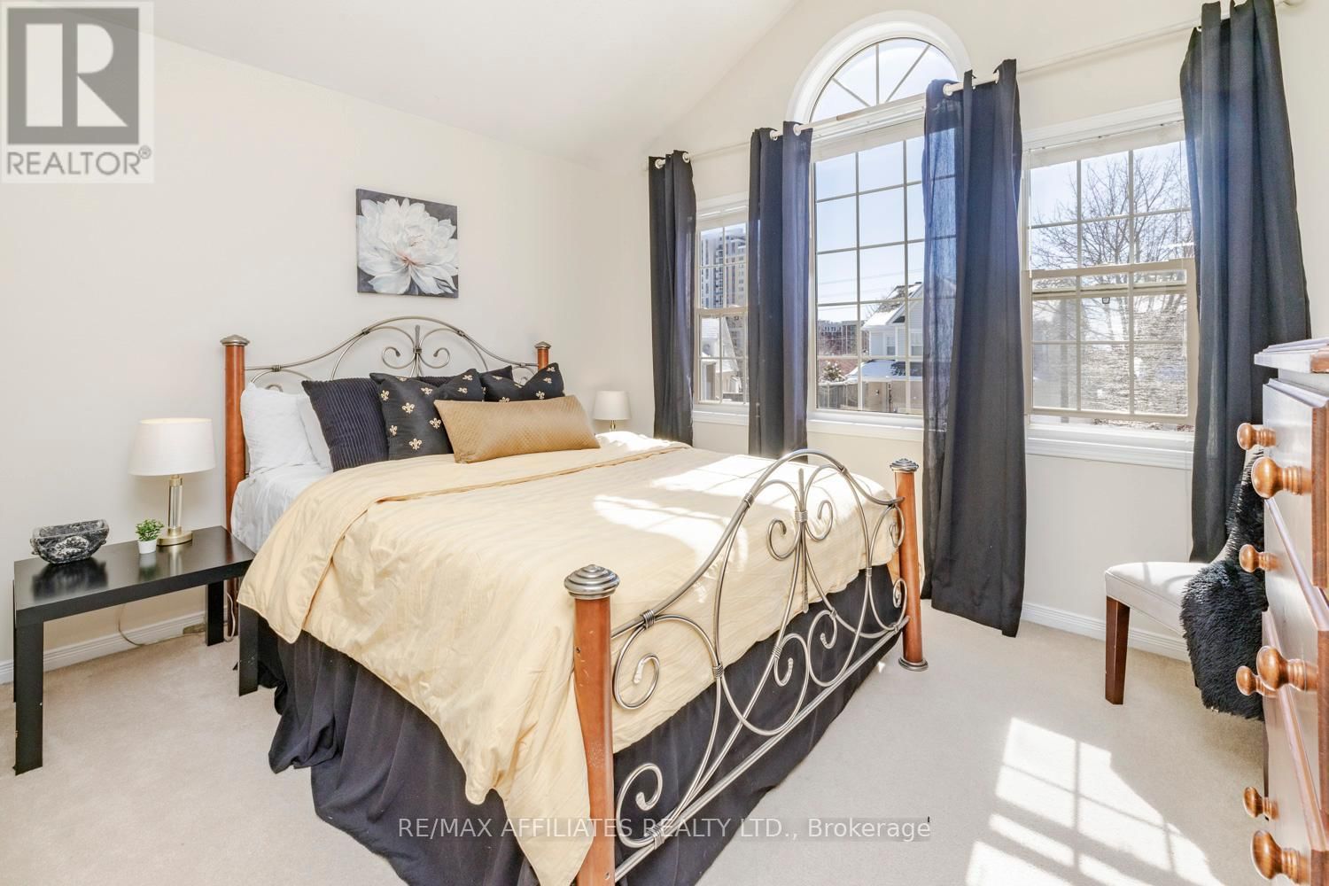 145 REDCLIFF AVENUE Image 24