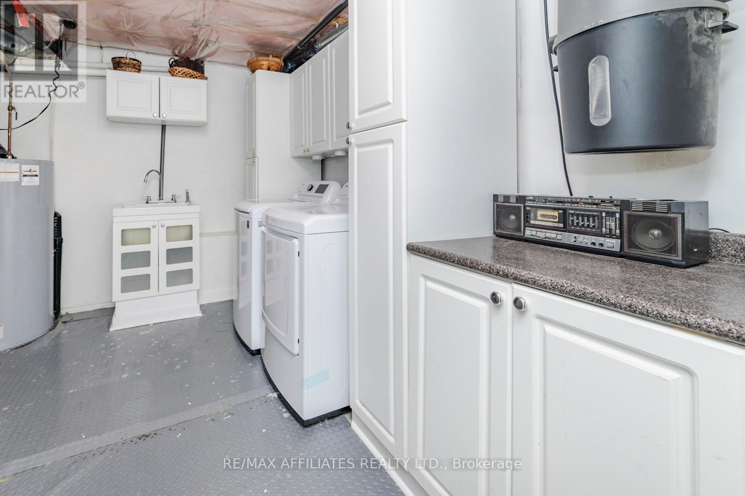 145 REDCLIFF AVENUE Image 35