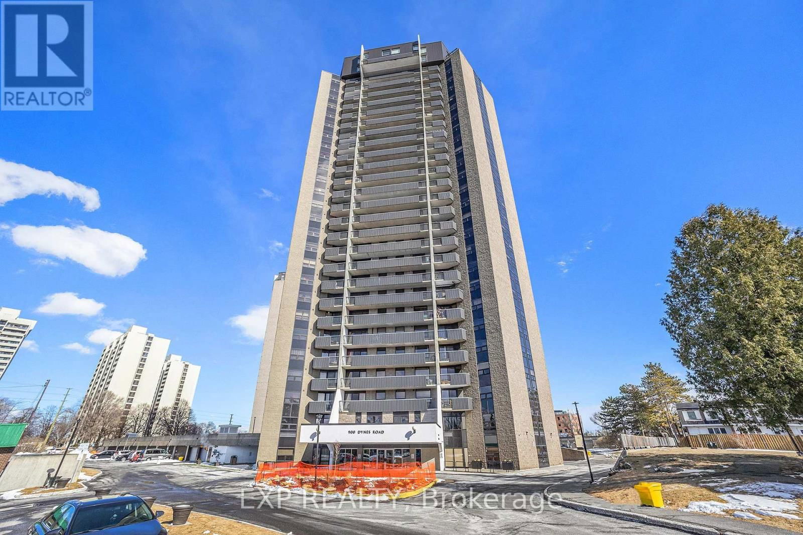 2309 - 900 DYNES ROAD Image 1