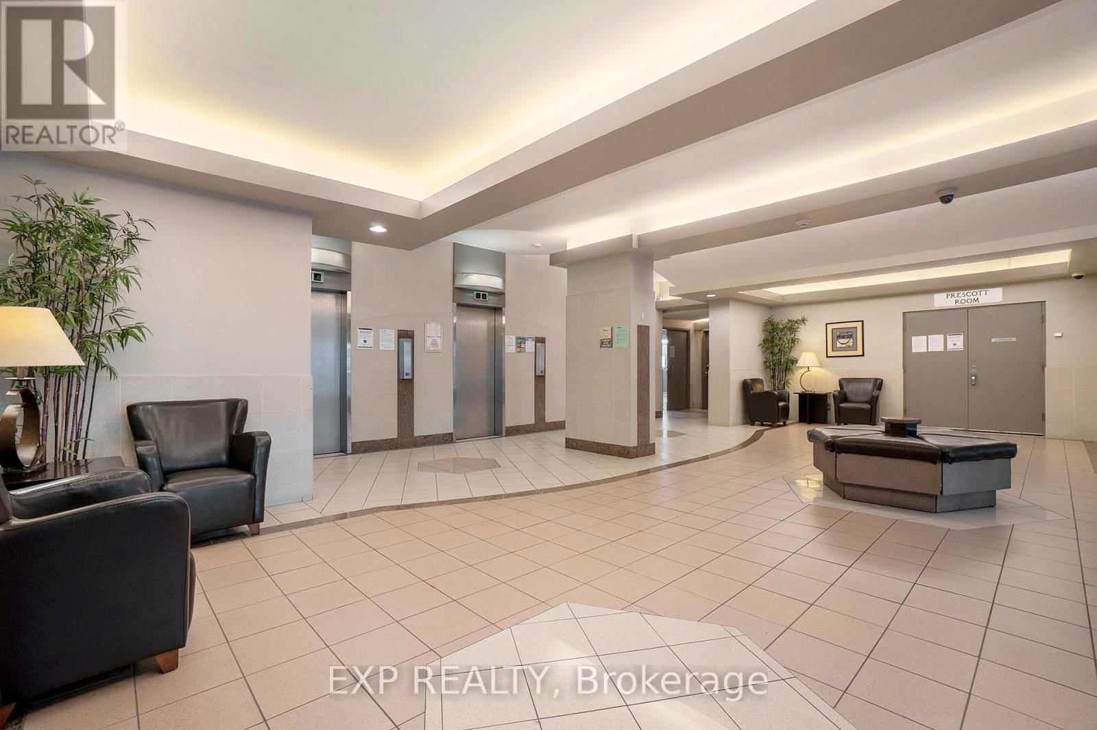 2309 - 900 DYNES ROAD Image 3