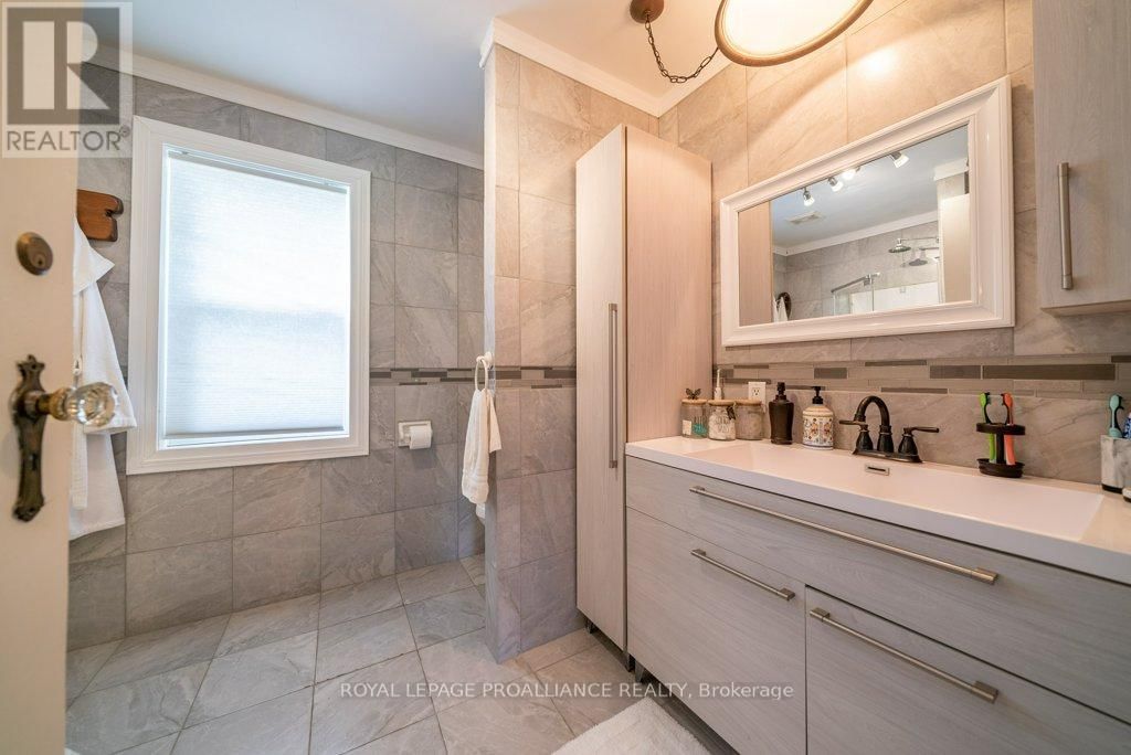 4893 ROAD 506 Image 15