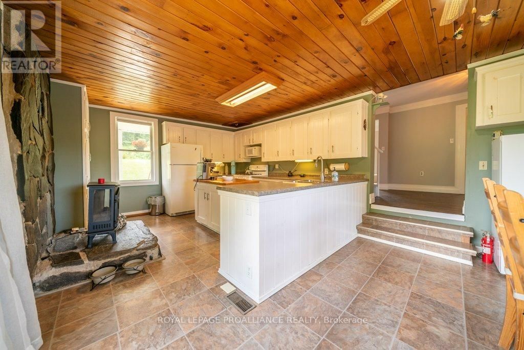 4893 ROAD 506 Image 21