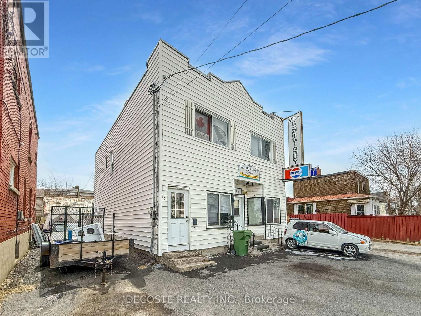 703-705 FIRST STREET EAST Image 3