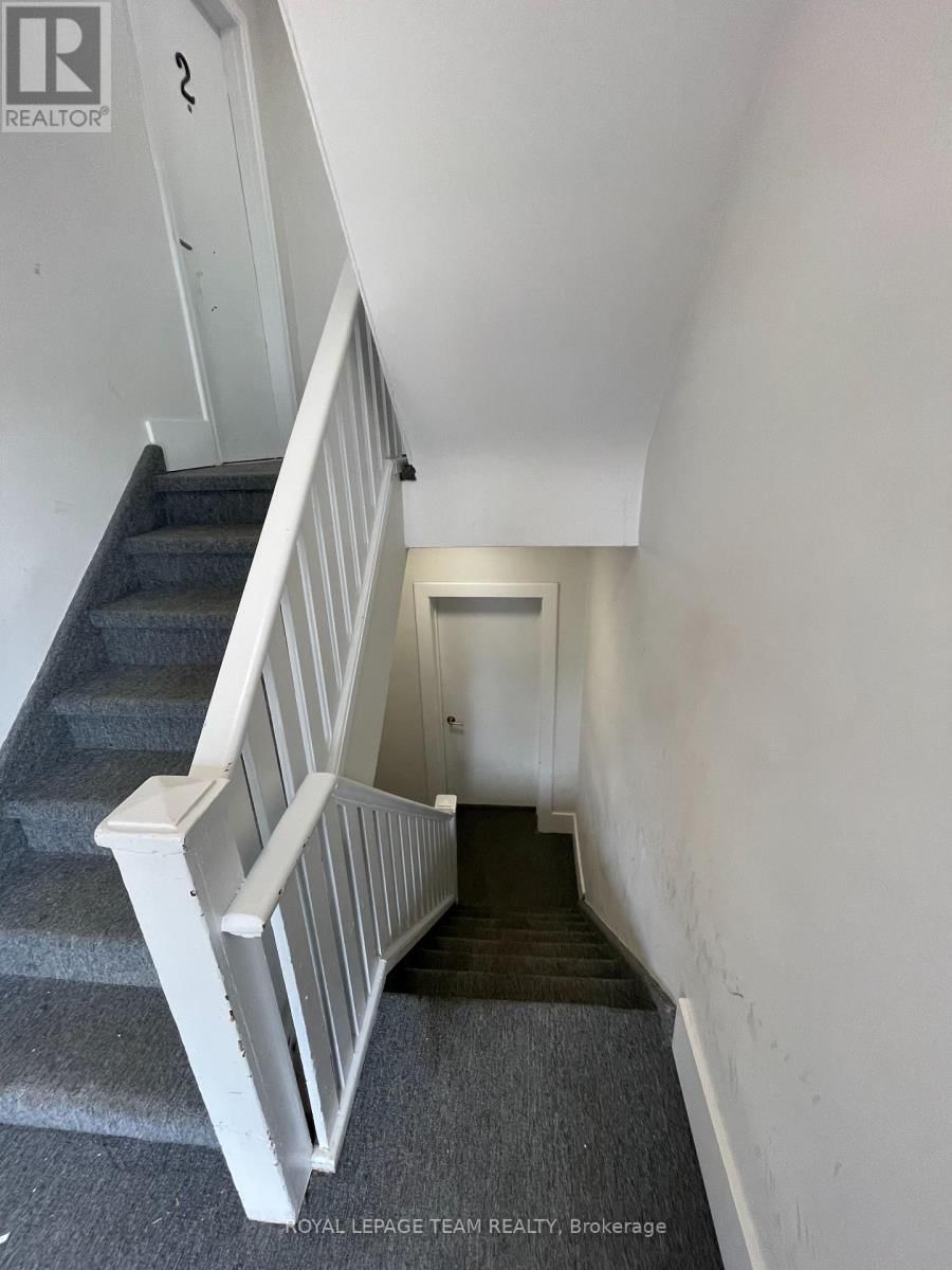 2 - 579 TWEEDSMUIR AVENUE Image 8