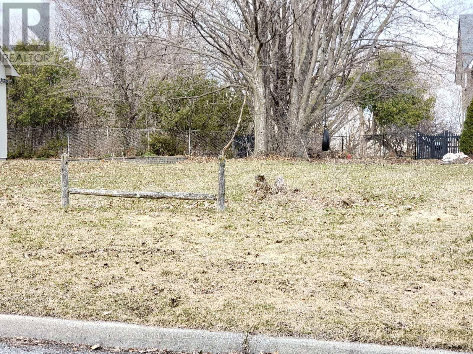 B - 33 MELVILLE DRIVE Image 4