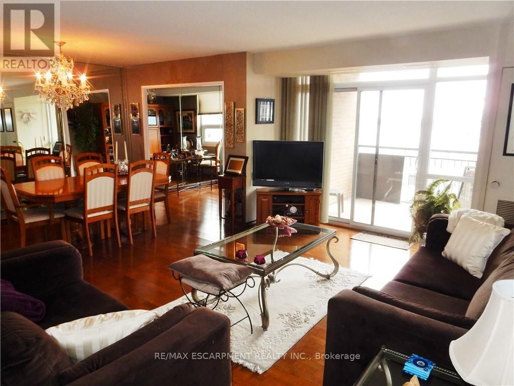 1512 - 500 GREEN ROAD Image 12