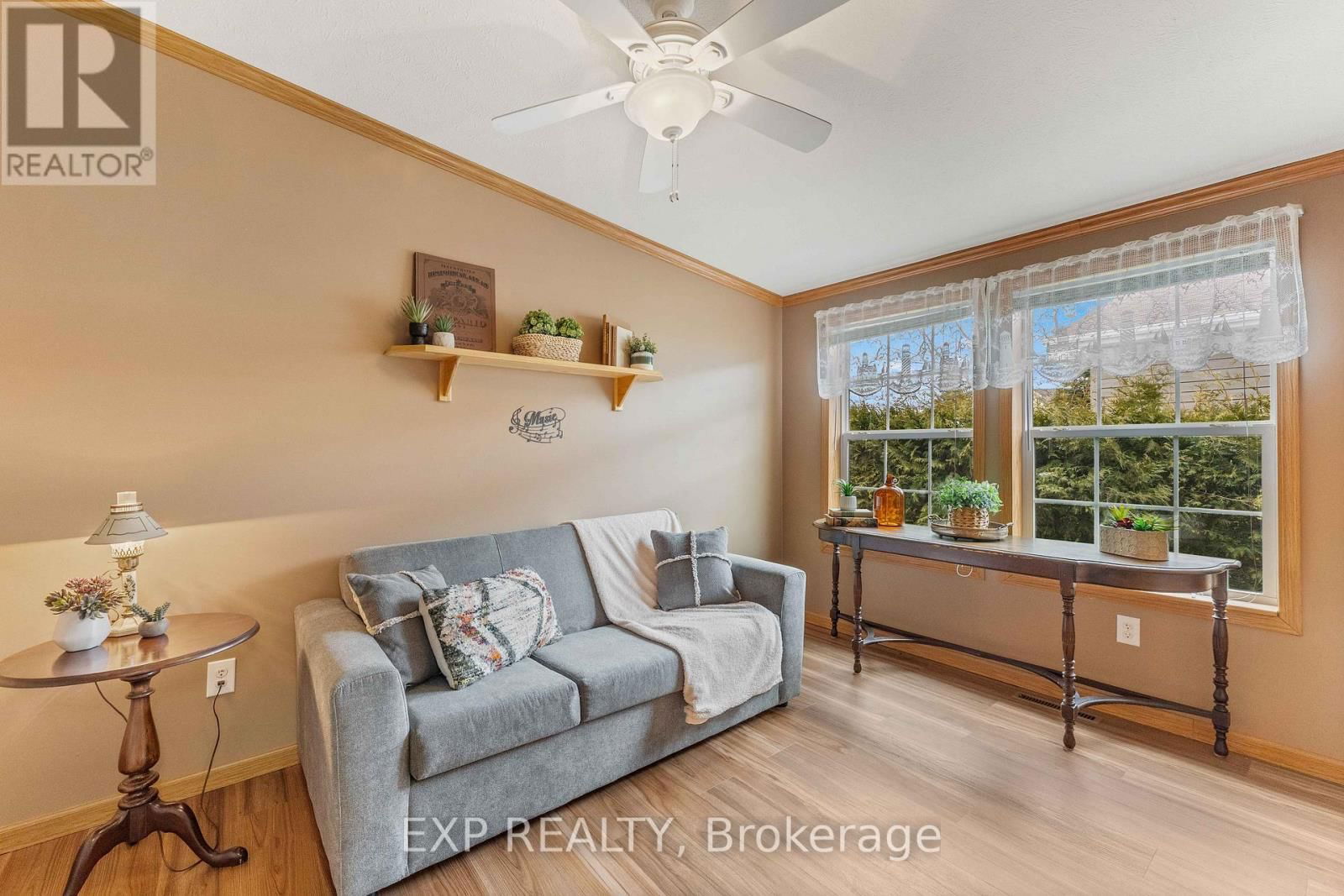 56 CREEKSIDE CIRCLE Image 14