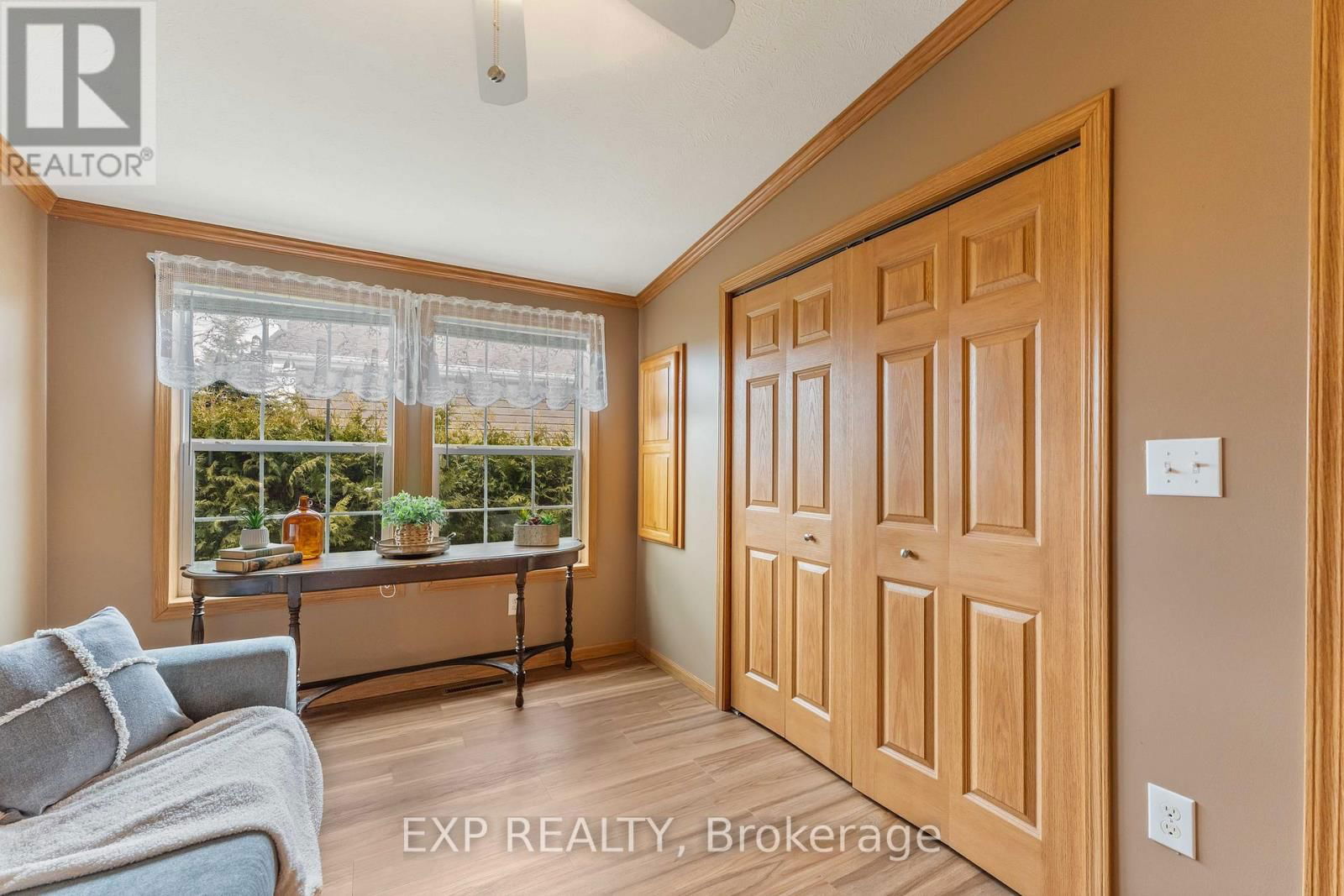 56 CREEKSIDE CIRCLE Image 15
