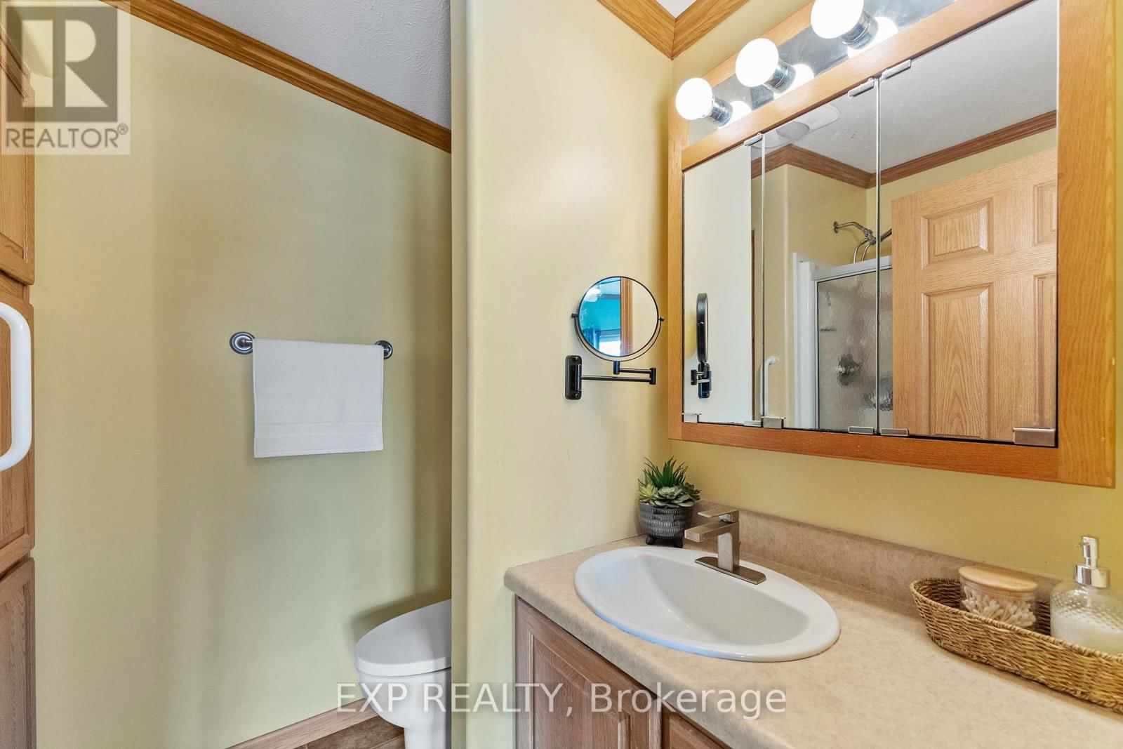56 CREEKSIDE CIRCLE Image 18