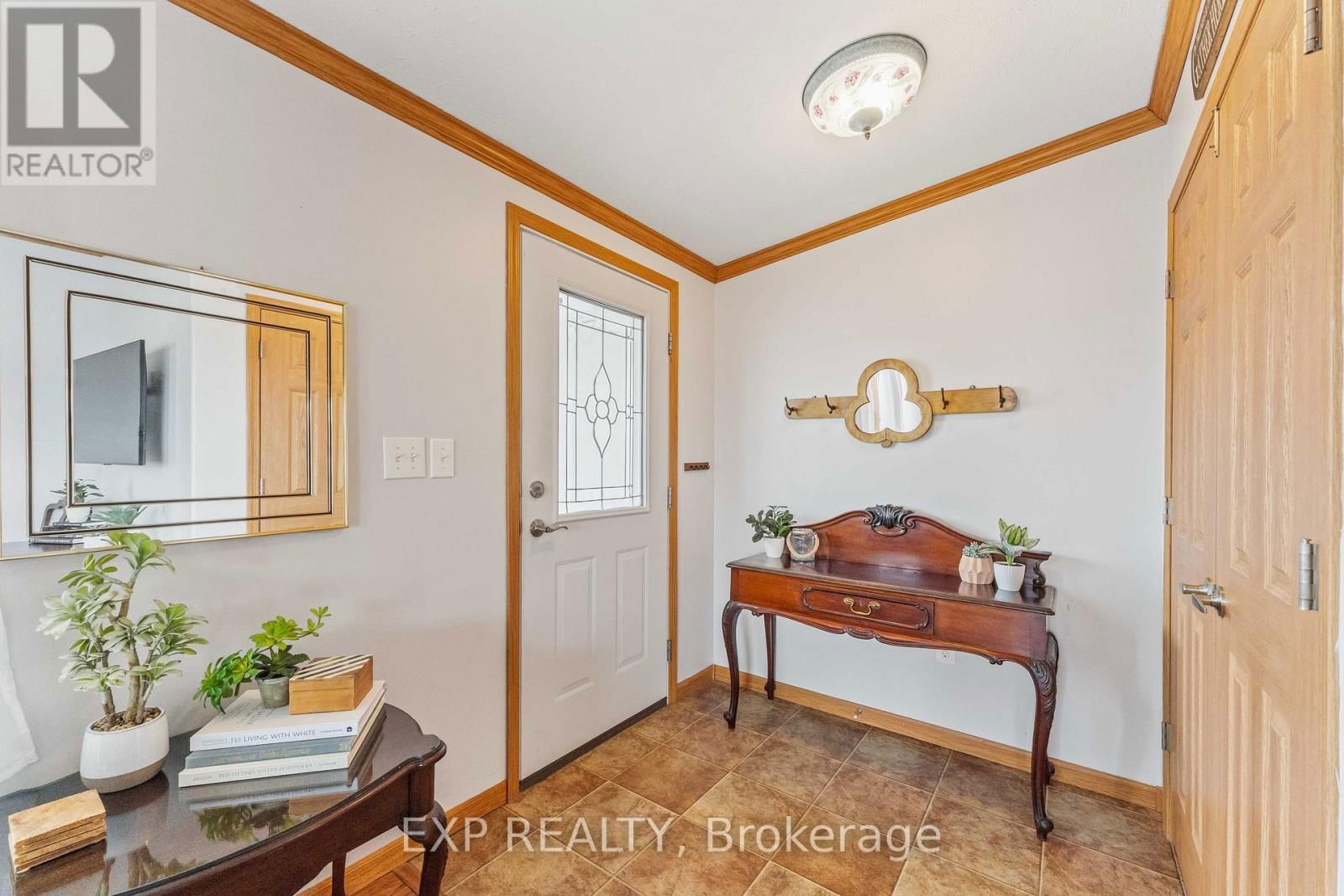56 CREEKSIDE CIRCLE Image 3