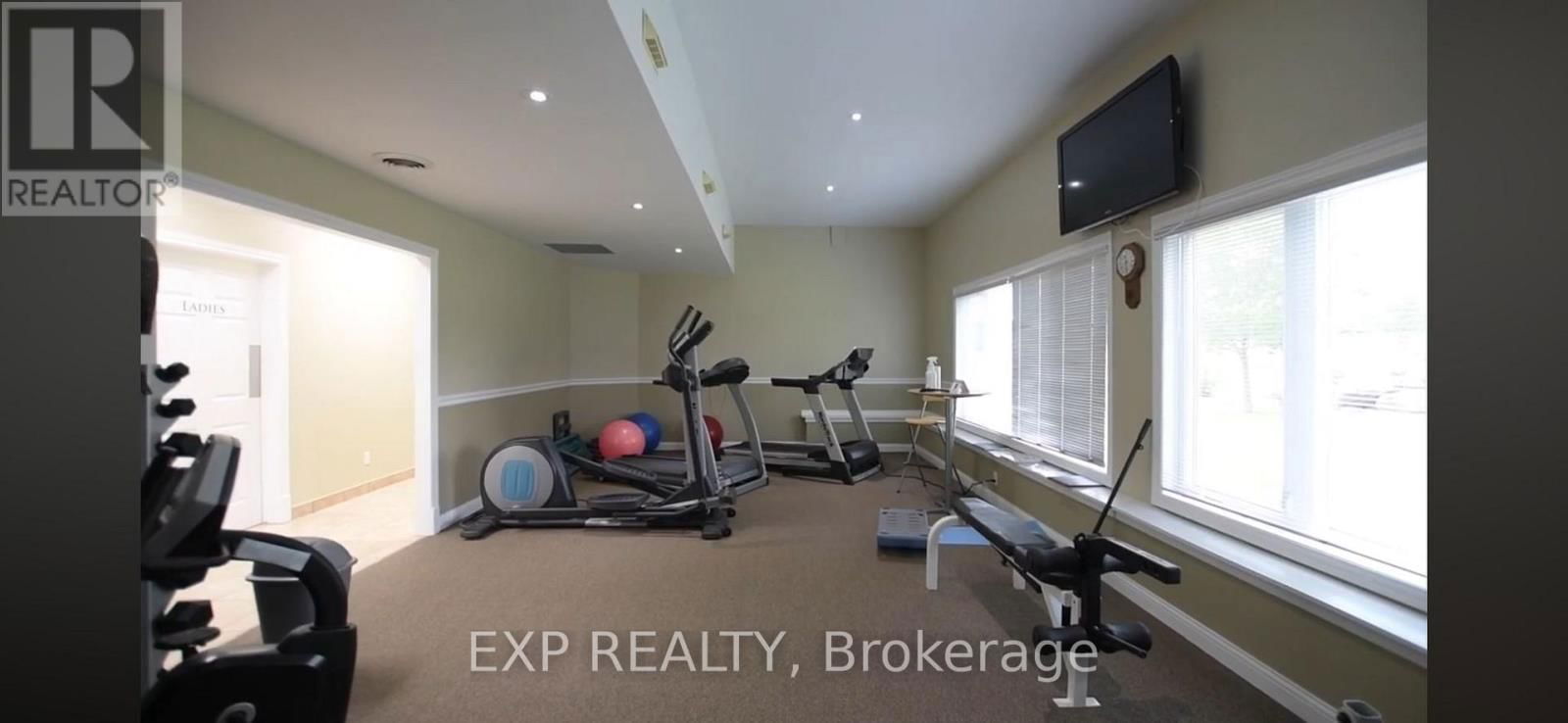 56 CREEKSIDE CIRCLE Image 43