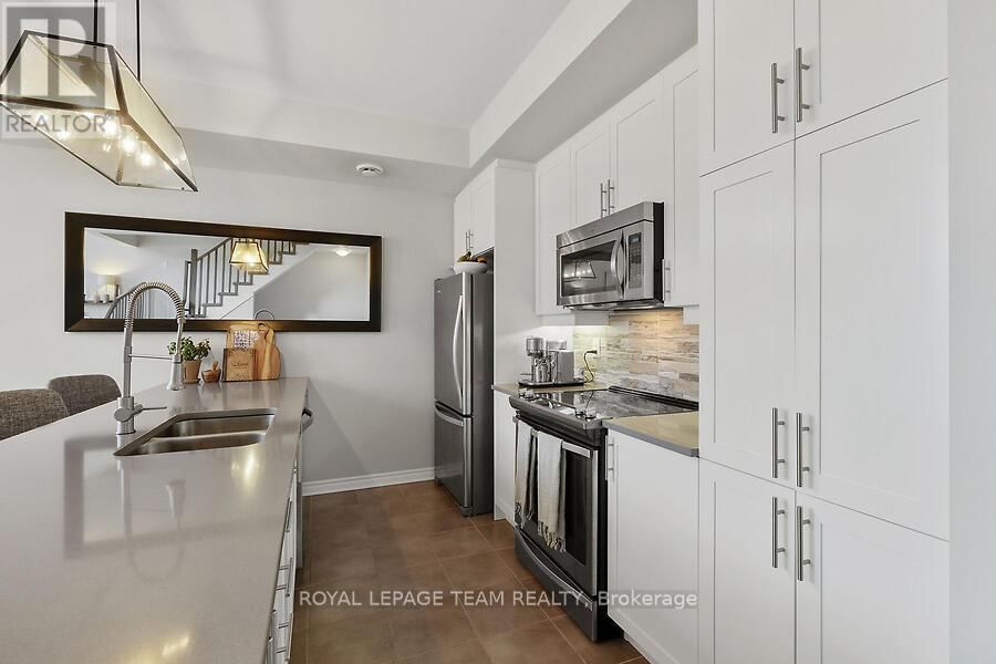 270 PEMBINA PRIVATE Image 13