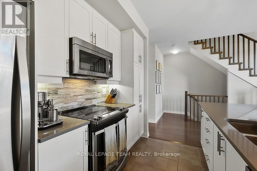 270 PEMBINA PRIVATE Image 16