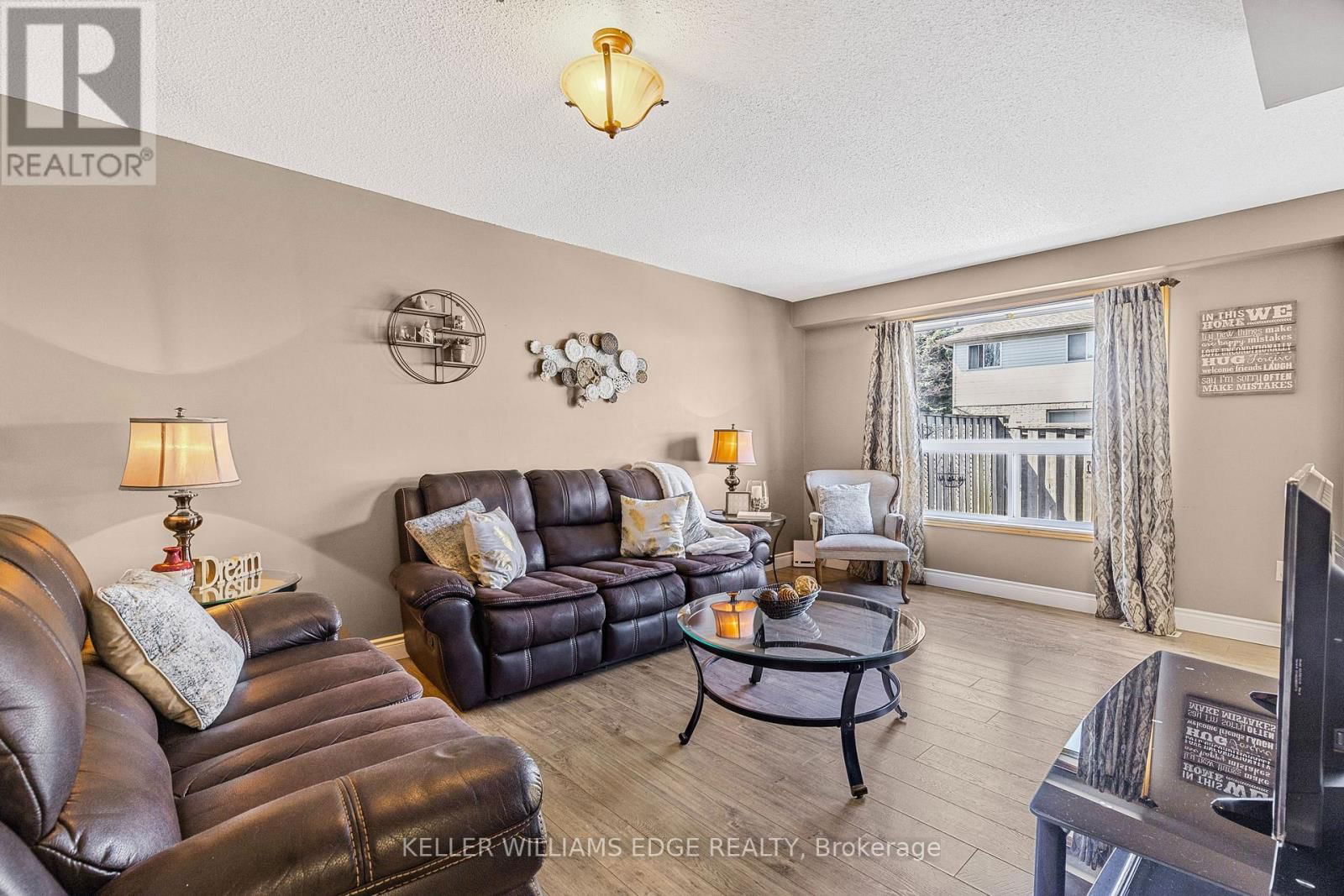 Unit 40 - 104 FRANCES AVENUE Image 13