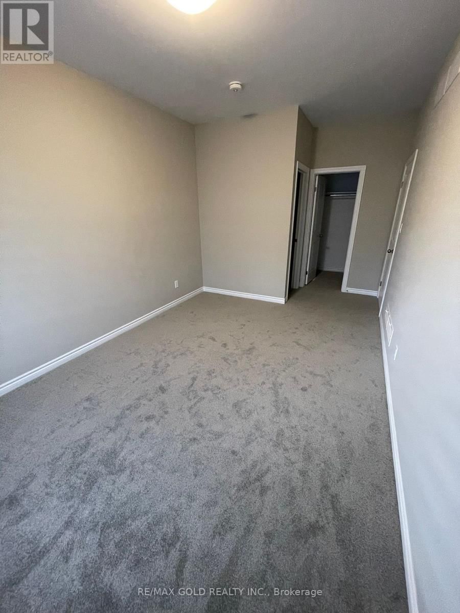 294 WELLANDVALE DRIVE Image 12
