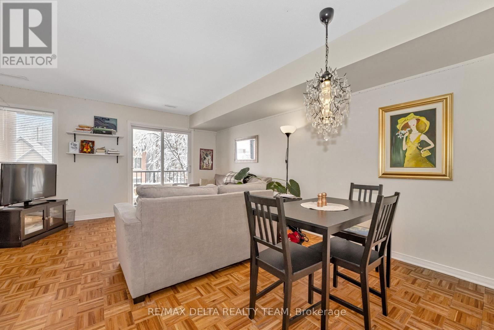 227 CLARENCE STREET Image 10