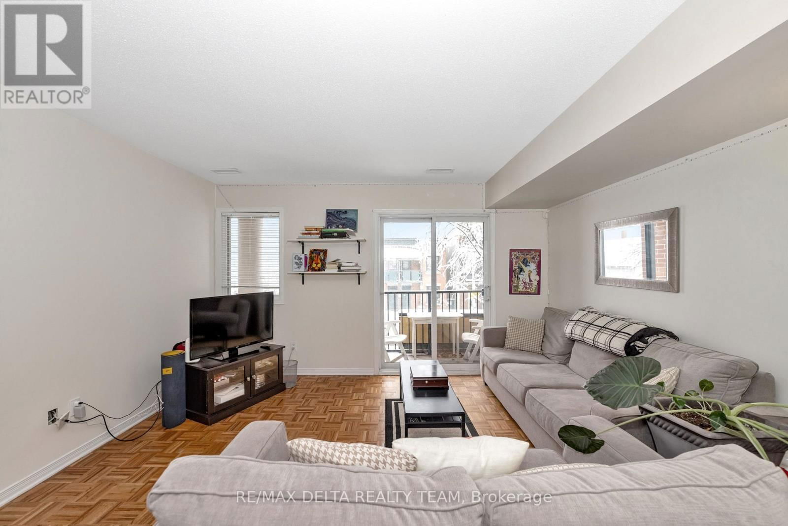 227 CLARENCE STREET Image 11