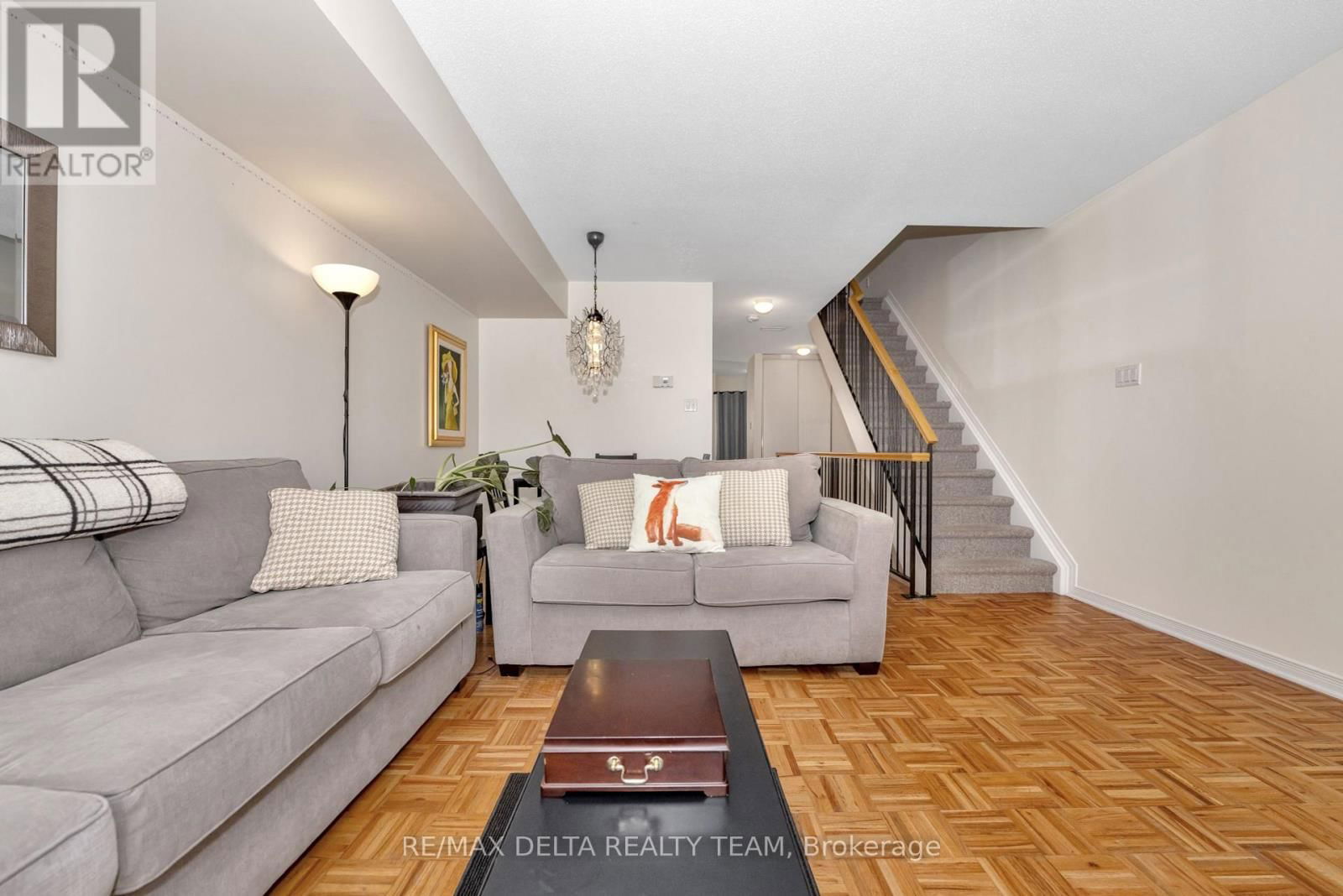 227 CLARENCE STREET Image 13