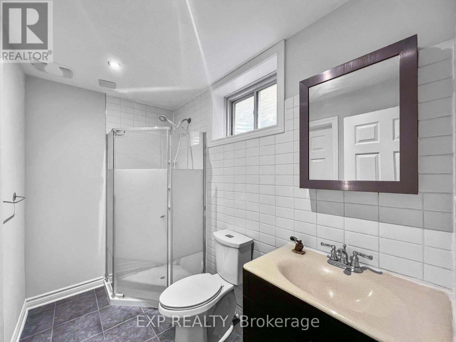 8596 MILOMIR STREET Image 18