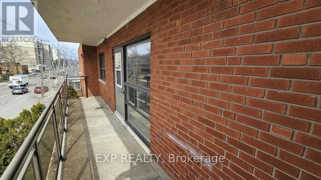 6 - 2205 KING STREET EAST Image 10