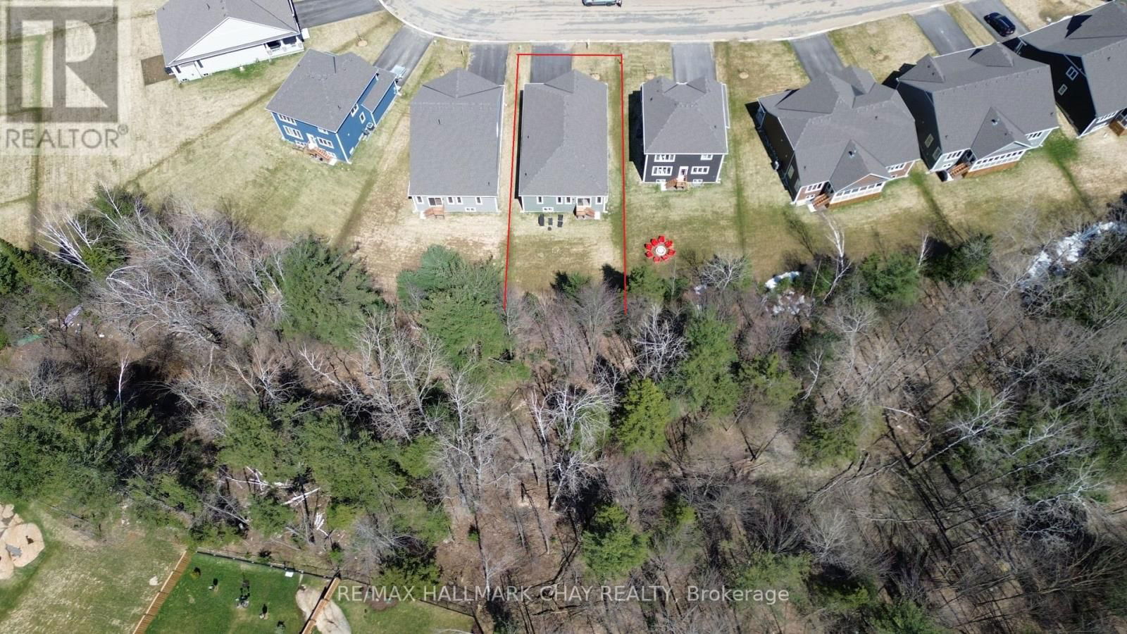 12 DYER CRESCENT Image 34