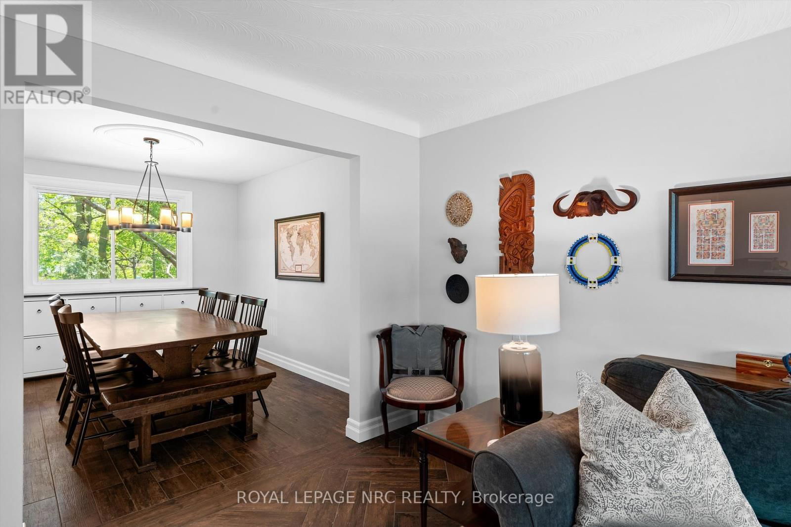 36 ROYAL OAK DRIVE Image 8