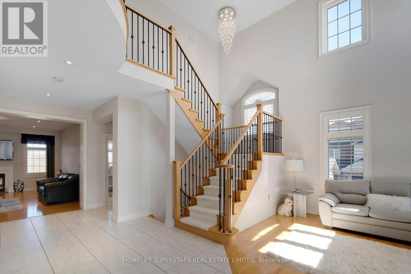 44 ORCHARD DRIVE Image 12