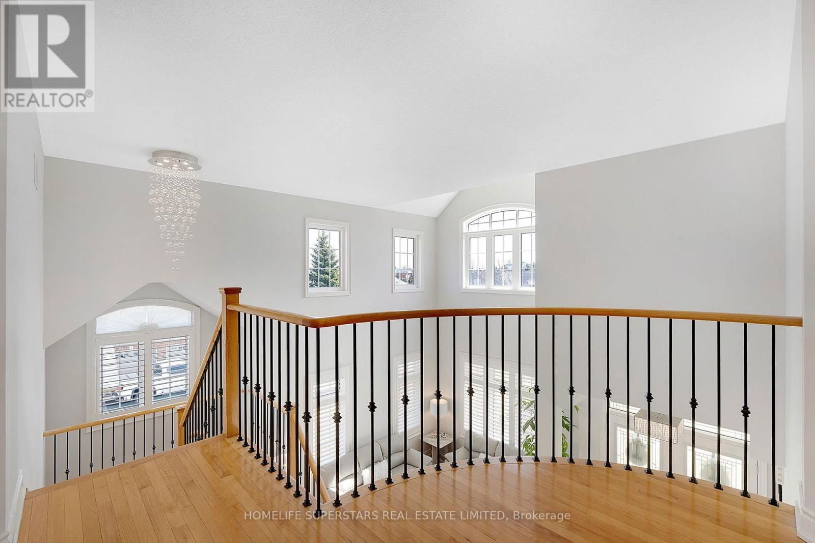 44 ORCHARD DRIVE Image 24