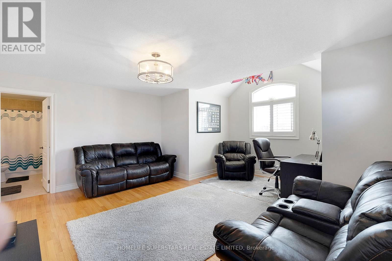44 ORCHARD DRIVE Image 29