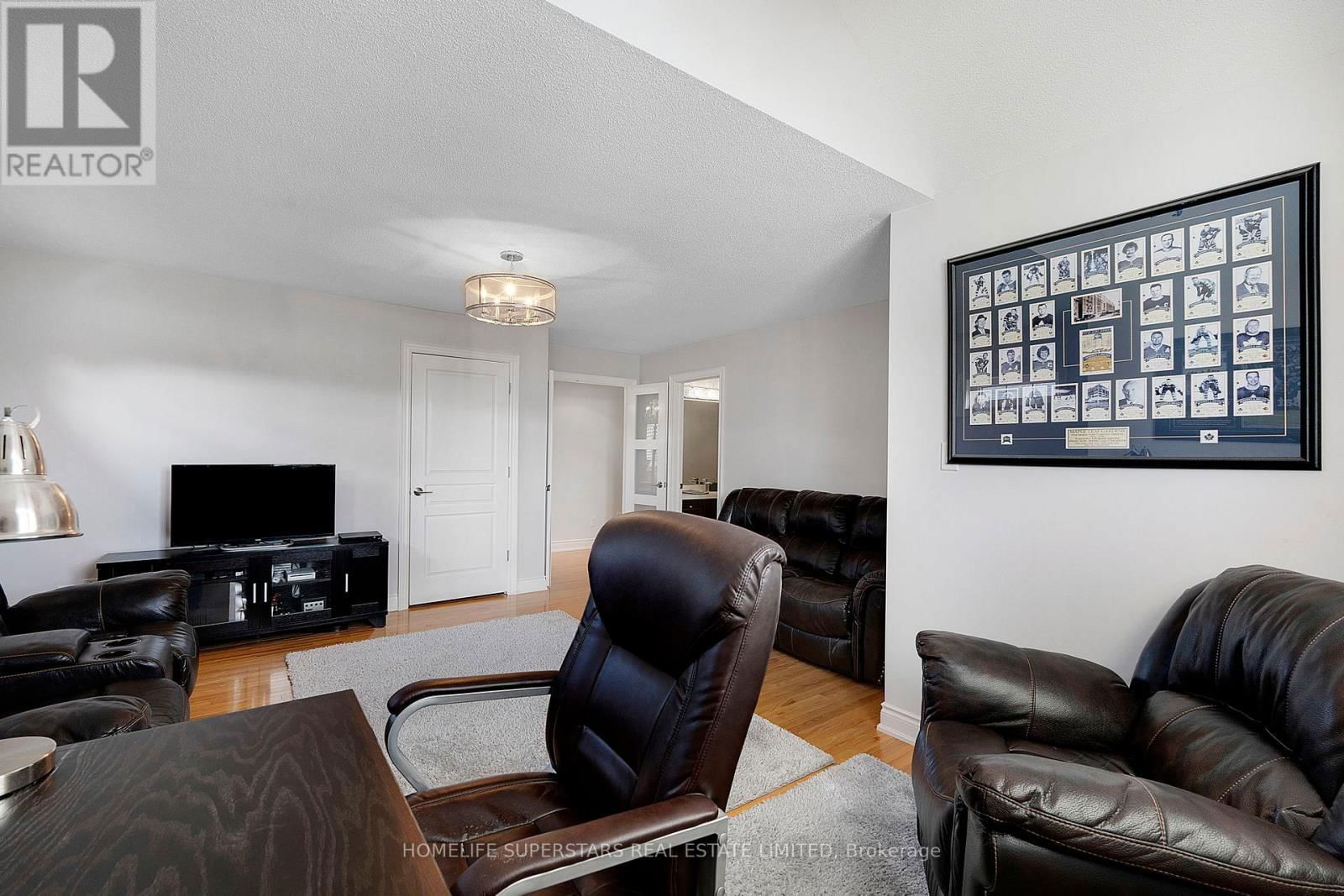 44 ORCHARD DRIVE Image 30