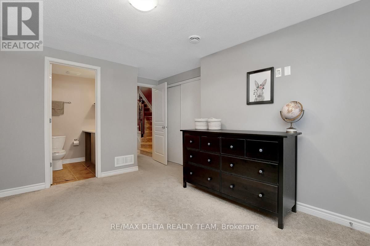 1 - 436 LEBOUTILLIER AVENUE Image 29