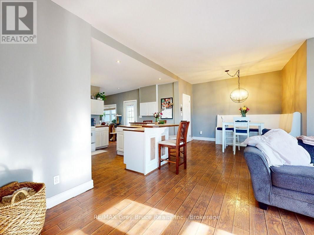 523 TYSON STREET Image 12